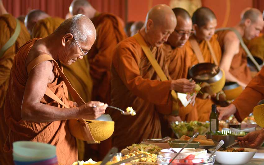 Los budistas también comen carne